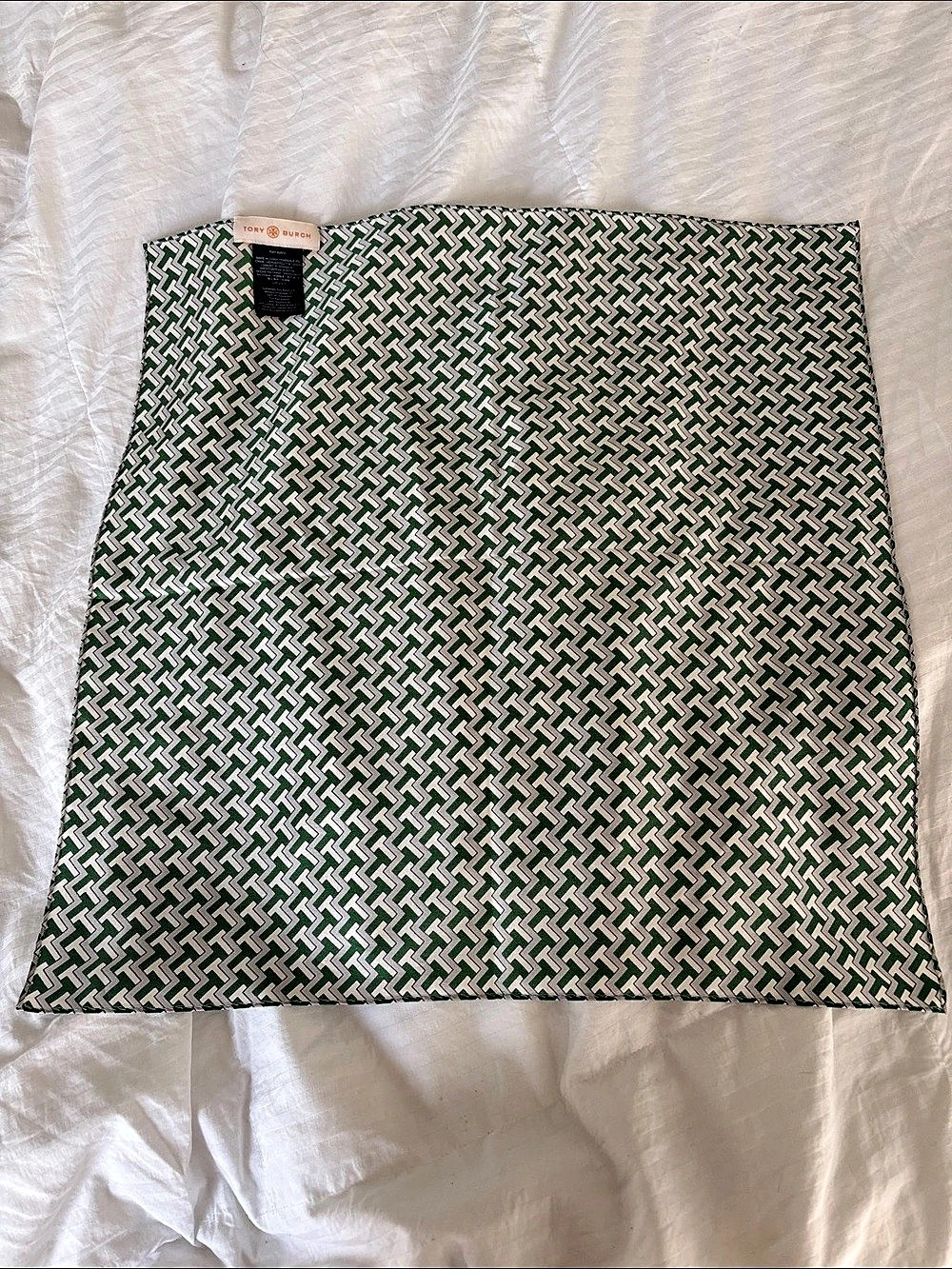 Tory Burch Scarf Geometric Silk in Green & White Like New